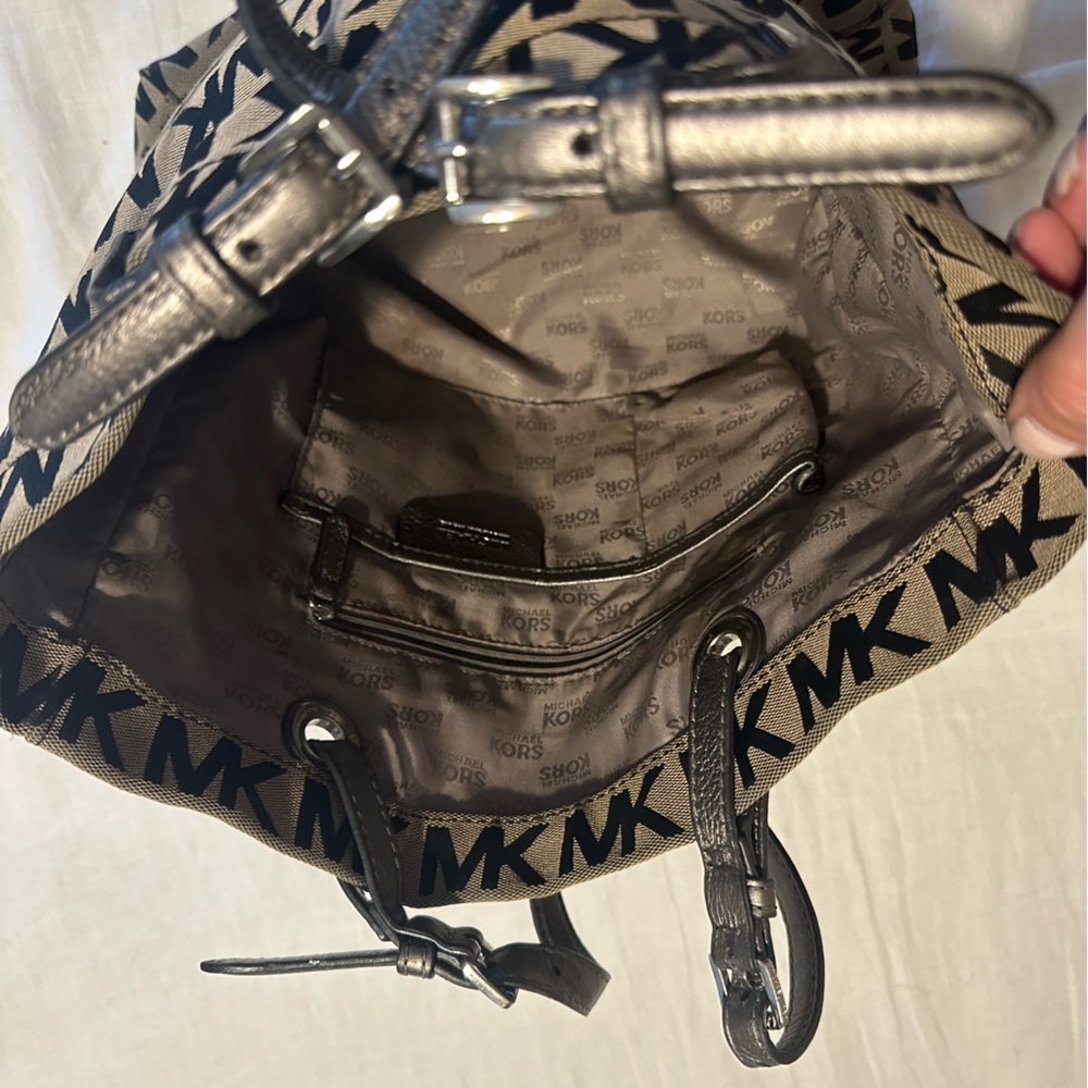 Michael Kors tote - Picture 4 of 4